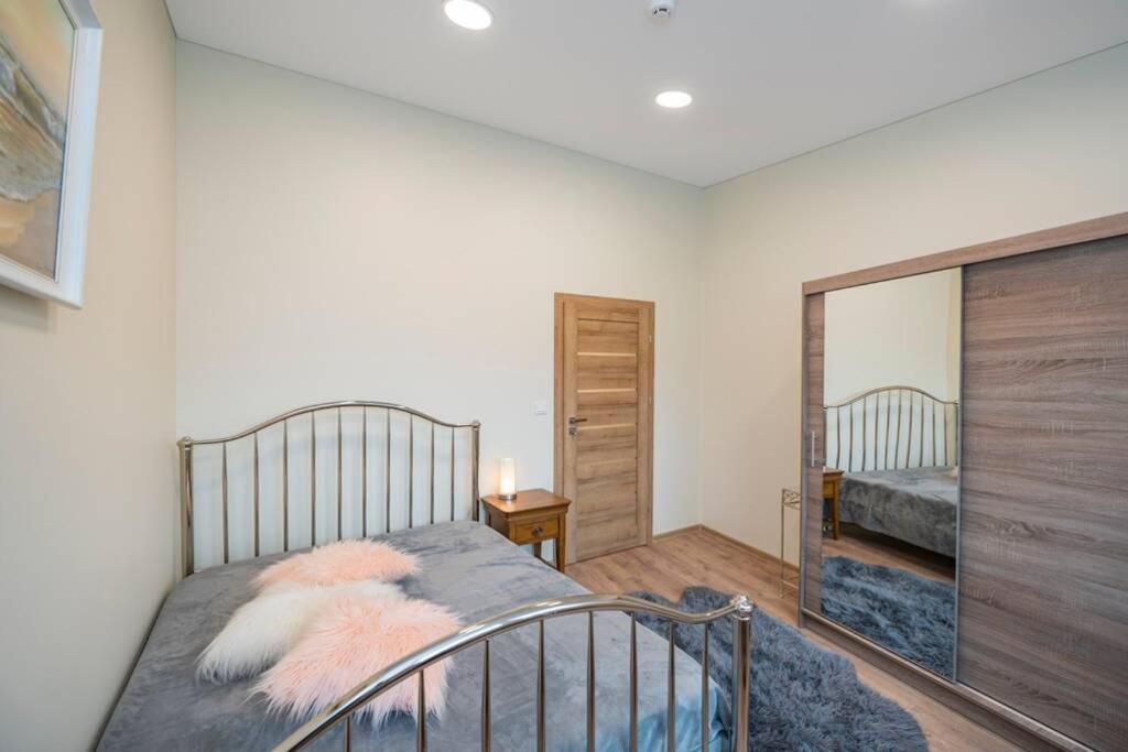 Homely Kreves Apartment By Polo Apartments Kaunas Extérieur photo